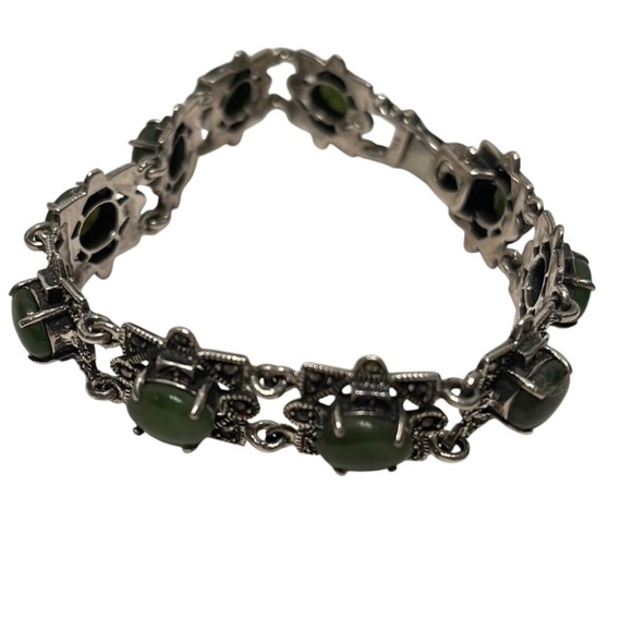 Vintage Sterling Silver, Jadeite Jade & Marcasite Clasp Bracelet. - Picture 2 of 3